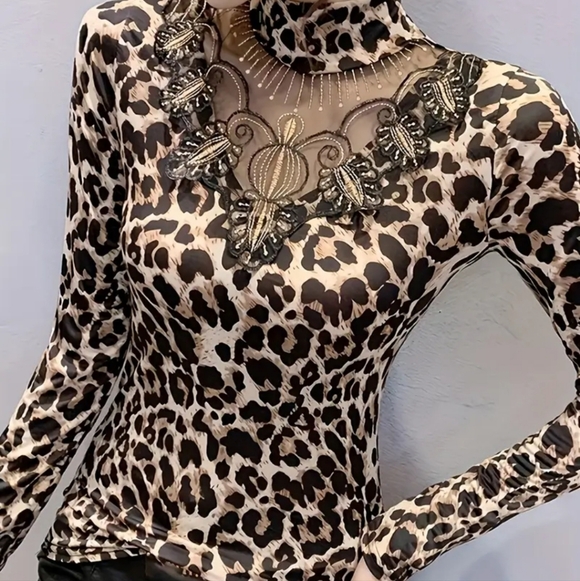 Georgeous Leopard Print Cut Out SheerNeck Blouse. Turtle Neck  Neckline. - Picture 2 of 6